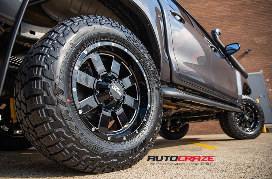 TOYOTA HILUX N80 4WD MO962 GLOSS BLACK